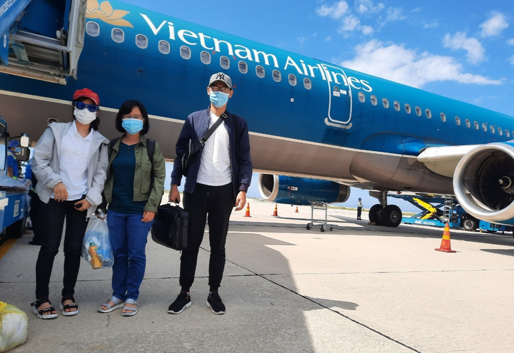 Vietnam Airlines chuyên chở Đội phản ứng nhanh bệnh viện Chợ Rẫy trở về TP.HCM - 2