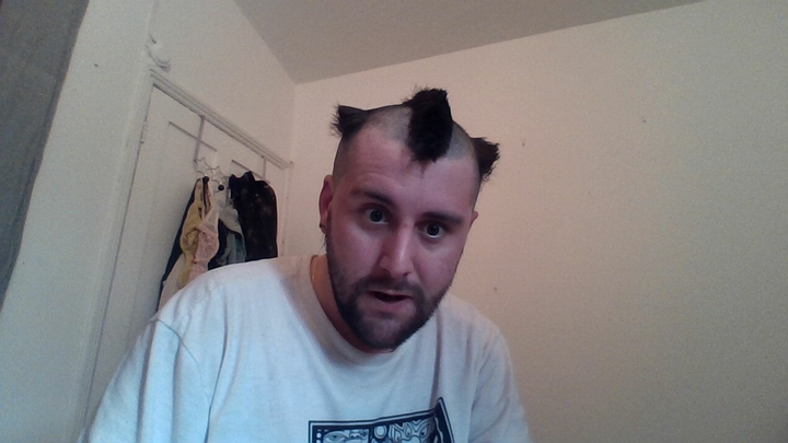 Phát hoảng trước thảm họa 'tự xuống tóc' tại gia của dân mạng khi ở nhà mùa dịch - 11