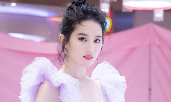 Cha nuôi Lưu Diệc Phi, Phạm Băng Băng: Giàu có, không giữ cát-xê vẫn gây thị phi - 5