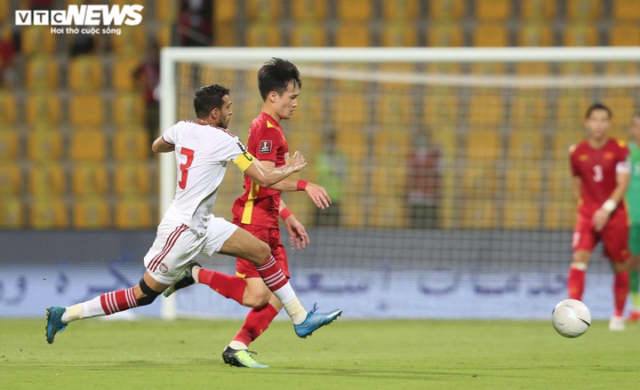 'Tuyển Việt Nam thua UAE do thiếu tỉnh táo, đường đến World Cup còn gập ghềnh' - 4