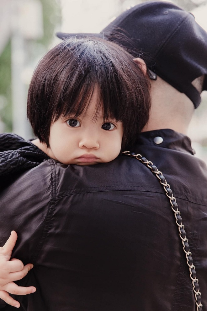 Con nuôi Đỗ Mạnh Cường, từ em bé bị bỏ rơi đến 'công chúa búp bê' - 12