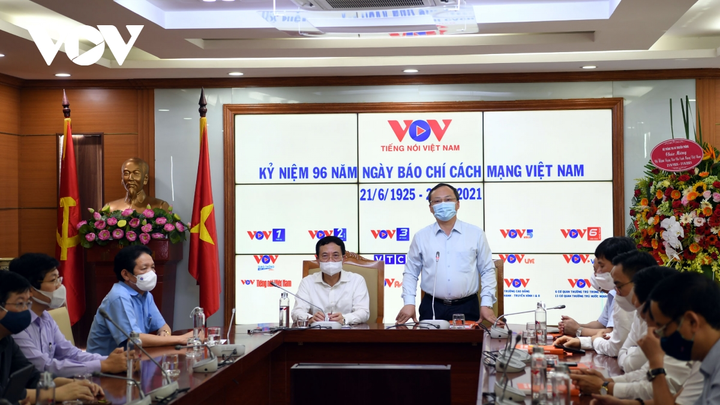 Bộ Thông tin và Truyền thông luôn đồng hành cùng VOV tạo ra bước phát triển mới - 3