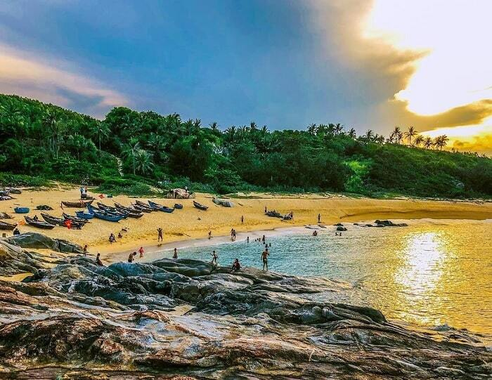 Vẻ hoang sơ hiếm có ở ngôi làng cổ ngàn năm tuổi nằm sát biển Quảng Ngãi - 1