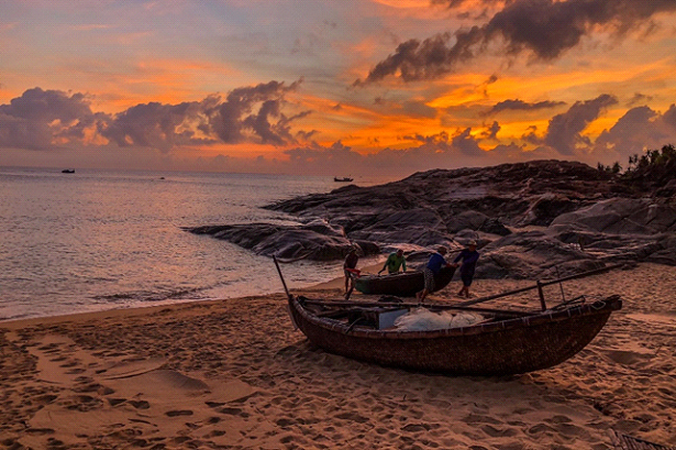 Vẻ hoang sơ hiếm có ở ngôi làng cổ ngàn năm tuổi nằm sát biển Quảng Ngãi - 8