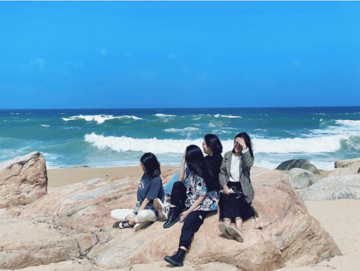 Vẻ hoang sơ hiếm có ở ngôi làng cổ ngàn năm tuổi nằm sát biển Quảng Ngãi - 7