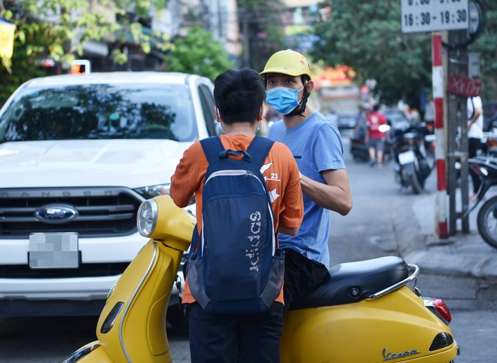 Thí sinh Hà Nội chạy đua giành vé vào trường chuyên có tỷ lệ chọi 1/30 - 2