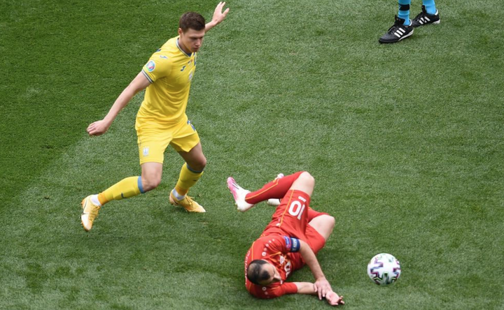Trực tiếp bóng đá Ukraine vs Bắc Macedonia EURO 2020 - 7