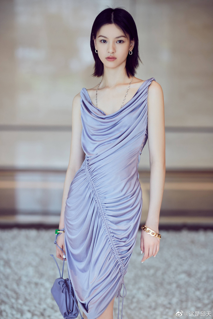 Mỹ nhân Trung Quốc nổi tiếng sau một đêm ảnh 9 Ảnh: Nhan sắc những mỹ nhân Trung Quốc nổi tiếng chỉ sau một đêm - 9