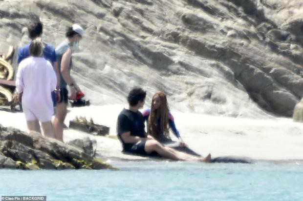 Đoàn làm phim 'Nàng tiên cá' bị yêu cầu ăn chay, kiêng hải sản - 1