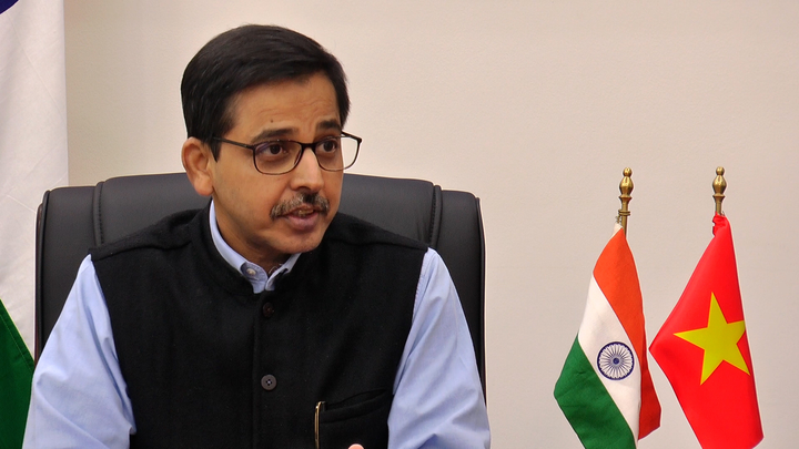 Đại sứ Ấn Độ: Ấn tượng khi nhiều người Việt Nam tập yoga - 1