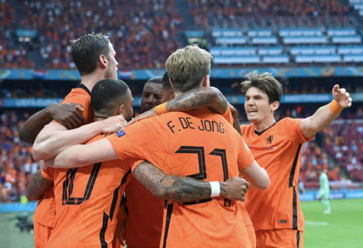 Trực tiếp bóng đá Hà Lan 2-0 Áo: Chủ nhà áp đảo - 4