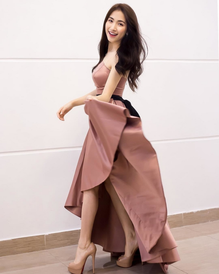 Hòa Minzy và sở thích mang chiều cao 1m55 đi 'cà khịa' cả showbiz Việt - 2