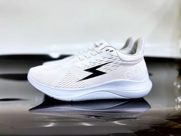 Giày Goya: Phong cách chuẩn thể thao làm xiêu lòng giới trẻ - 4