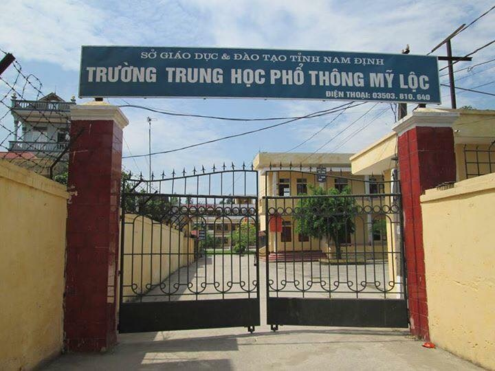 Nam sinh quay lén, tống tiền giáo viên: Hiệu trưởng nói gì? - 1