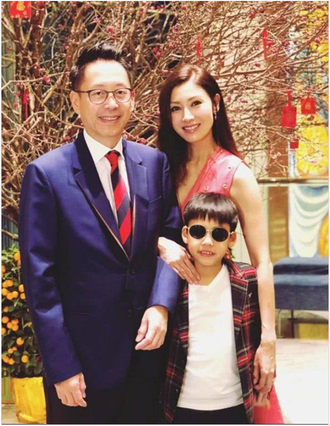 Cuộc hôn nhân bất hạnh giữa nữ tỷ phú Hong Kong với chồng Hoa hậu Lý Gia Hân