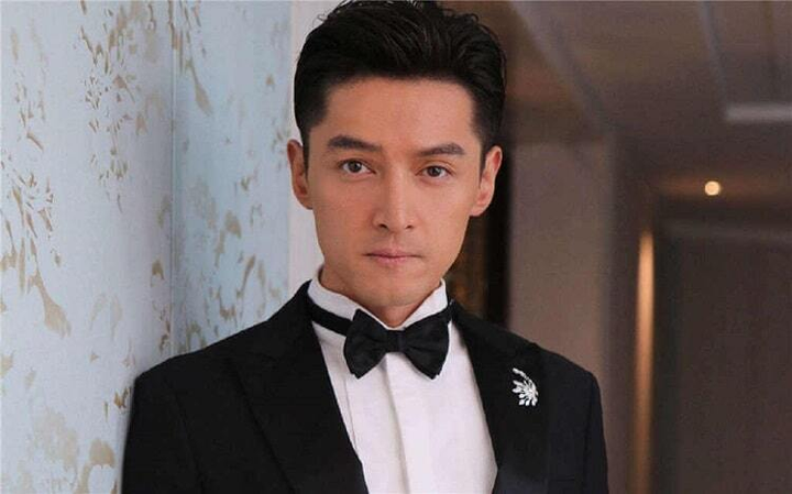 4 quý ông độc thân của Cbiz: Hồ Ca đào hoa, Châu Tinh Trì tình duyên trắc trở - 2