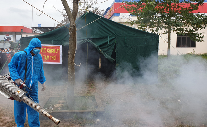 Lào Cai có thêm ca mắc COVID-19, là F1 của tài xế xe container - 1