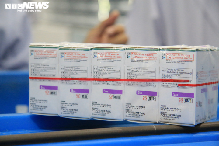 Những hình ảnh đầu tiên trong chiến dịch tiêm vaccine COVID-19 lớn nhất ở TP.HCM - 3