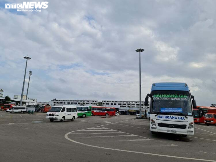 Quảng Nam lập 5 chốt kiểm dịch, Quảng Ngãi dừng vận tải hành khách tuyến Đà Nẵng - 2