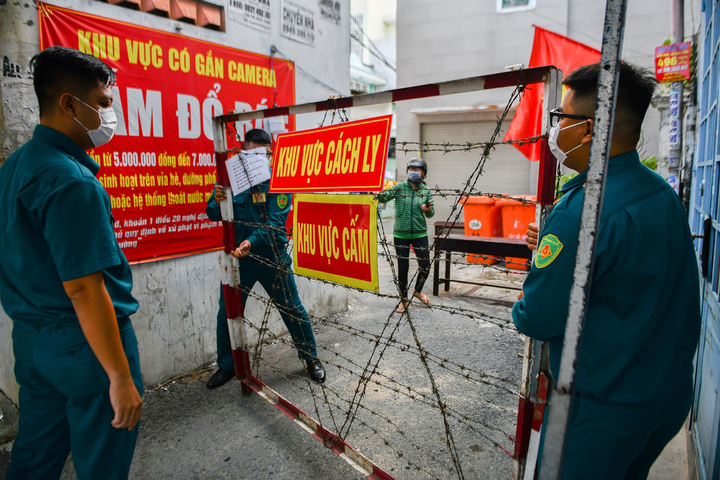 TP.HCM: Quận Bình Tân lập 37 chốt để phong tỏa 3 khu phố tại phường An Lạc - 1