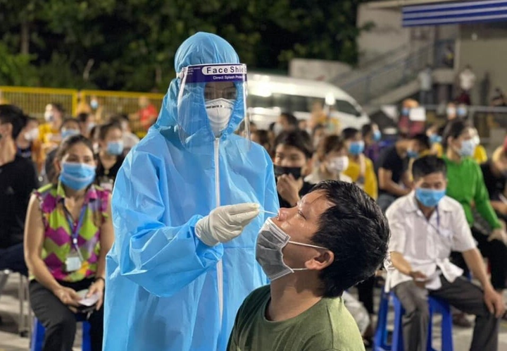 Nghệ An có ca dương tính SARS-CoV-2 mới là bé trai 6 tuổi - 1