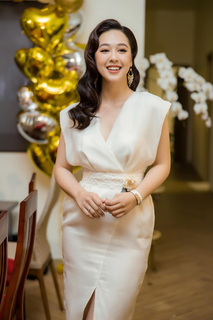 Nữ BTV được cầu hôn trên máy bay: Tặng hoa cho Tổng thống, lột xác nhờ giảm 20kg - 9