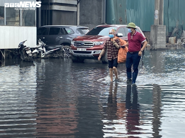 Khoảnh khắc phóng viên VTC News băng rừng, lội suối, đi vào tâm dịch tác nghiệp - 20