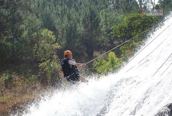 Cô gái Việt 2 lần trượt đại học trở thành chuyên viên chính phủ New Zealand - 2