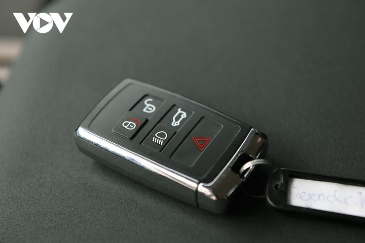 Land Rover Defender - mẫu SUV địa hình được mong đợi - 25