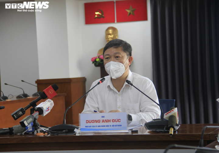 Phó Chủ tịch TP.HCM: Thành phố hướng đến 5-10 triệu liều vaccine trong năm nay - 1