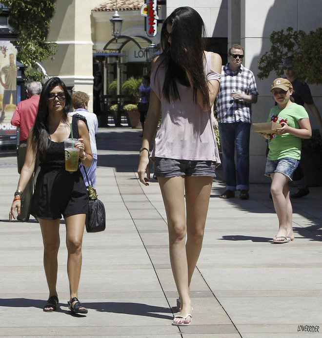 Dành cho cô nàng '3 mét bẻ đôi': Đứng cạnh Kendall Jenner, trông bạn thế này đây - 6