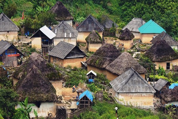 Chẳng cần đi xa, Việt Nam cũng có ngôi làng 'nhà nấm' đẹp như cổ tích - 1