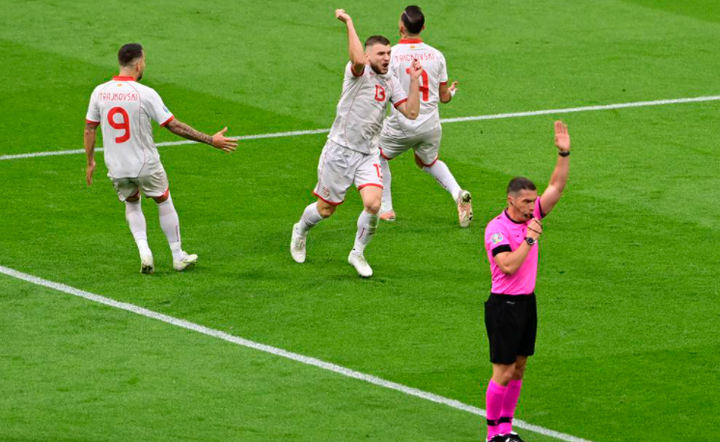 Trực tiếp bóng đá Bắc Macedonia vs Hà Lan EURO 2020 - 7