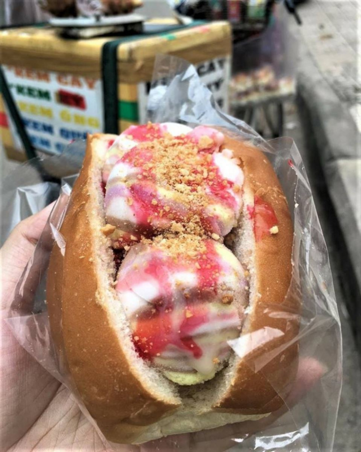 Bánh mì kẹp kem và tiếng leng keng gọi ký ức tuổi thơ ùa về của thế hệ 7X-8X - 4