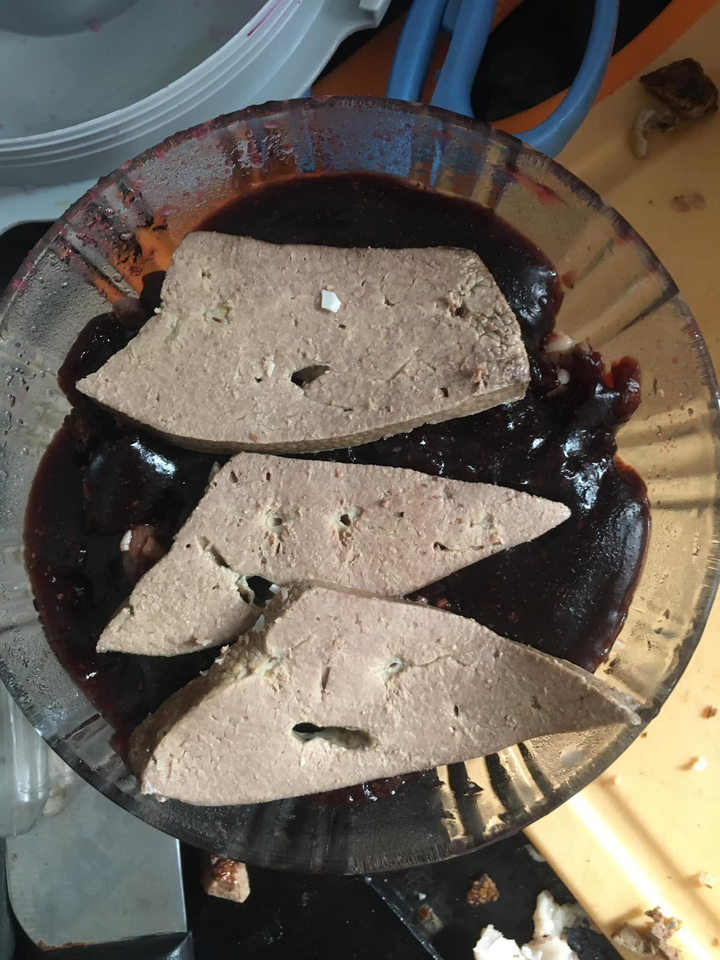 Hăm hở học làm tiết canh củ dền, cô nàng tạo sản phẩm khiến 'lão chồng' bỏ chạy - 1