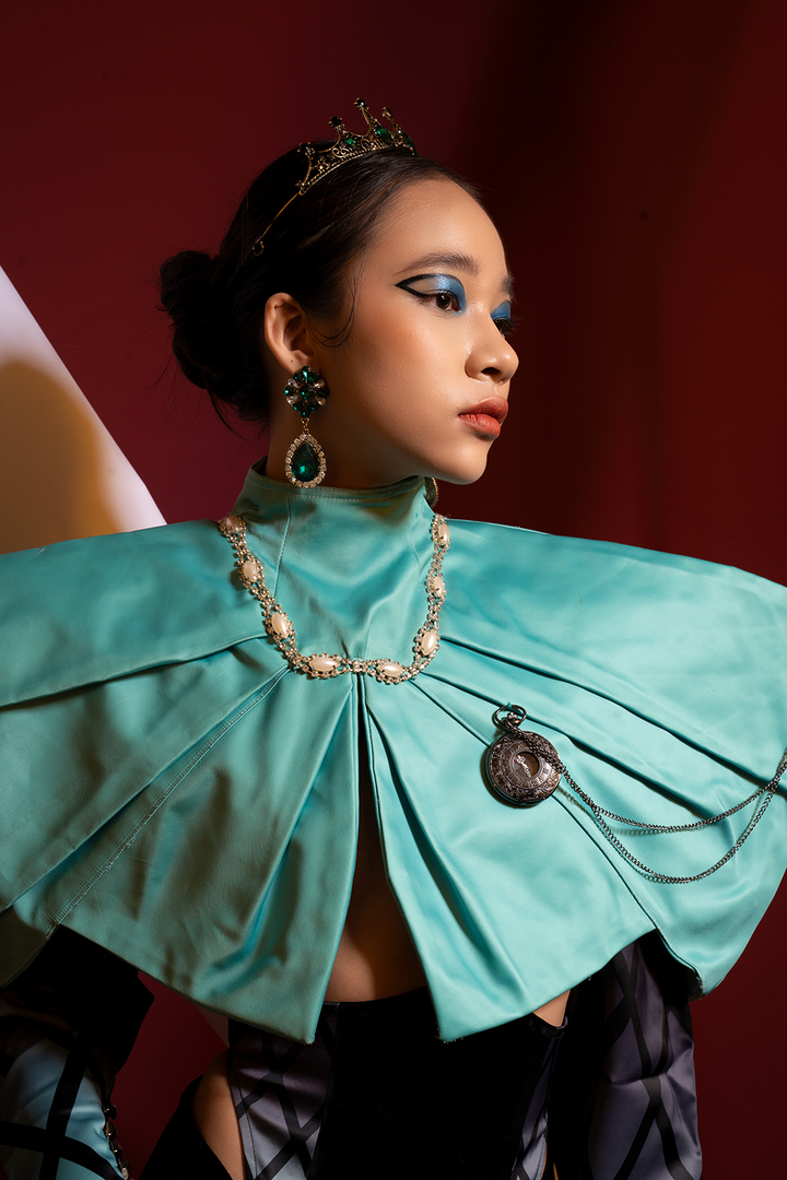 Mẫu nhí khoe thần thái hút hồn như nữ hoàng bước ra từ xứ sở thần tiên - 2