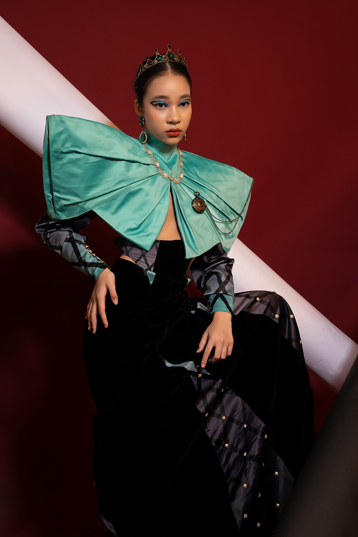 Mẫu nhí khoe thần thái hút hồn như nữ hoàng bước ra từ xứ sở thần tiên - 4