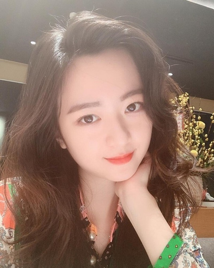 Nhan sắc có thừa, em chồng Hà Tăng và ái nữ nhà sao không vào Vbiz vì điều này - 7