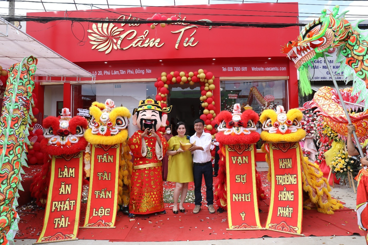 Vải áo dài Cẩm Tú - Chia sẻ kinh nghiệm chọn vải may áo dài - 1