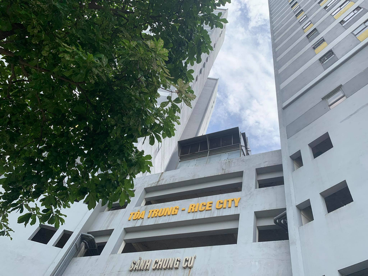 Cư dân tố chủ đầu tư Rice City Linh Đàm biến sân vườn thành bãi gửi xe - 1