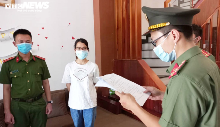 Khởi tố nữ phiên dịch viên tiếp tay cho người Trung Quốc nhập cảnh trái phép - 1