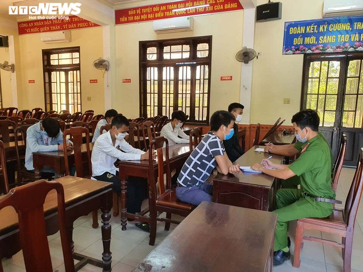 Nhóm côn đồ đánh nhiều người nhập viện vì cho rằng 'nhìn đểu' - 1