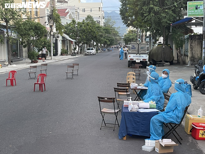 Khánh Hòa và Phú Yên phong tỏa nhiều địa điểm liên quan người nghi mắc COVID-19 - 3