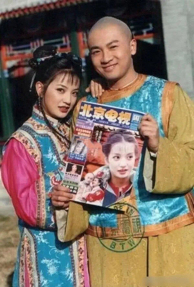 Hậu trường Hoàn Châu Cách Cách: Toàn chuyện xấu hổ, Triệu Vy mang danh trộm quần - 7