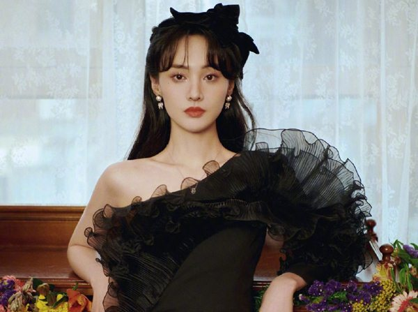 Bị tẩy chay, Trịnh Sảng vẫn làm náo động mạng xã hội với bức ảnh năm 18 tuổi - 2