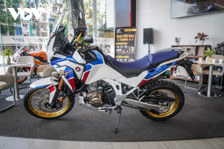 Cận cảnh Honda Africa Twin Adventure Sport giá gần 700 triệu đồng - 2