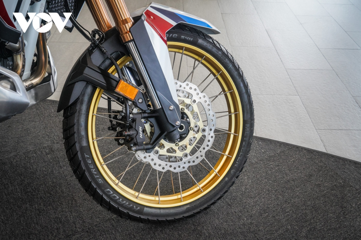 Cận cảnh Honda Africa Twin Adventure Sport giá gần 700 triệu đồng - 11