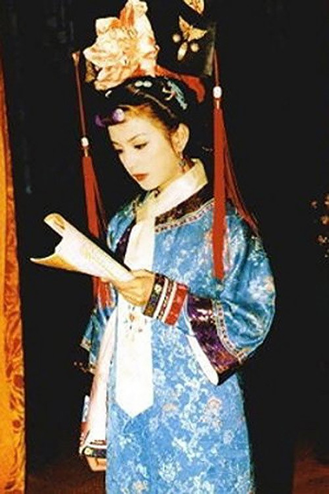 Hậu trường Hoàn Châu Cách Cách: Toàn chuyện xấu hổ, Triệu Vy mang danh trộm quần - 6