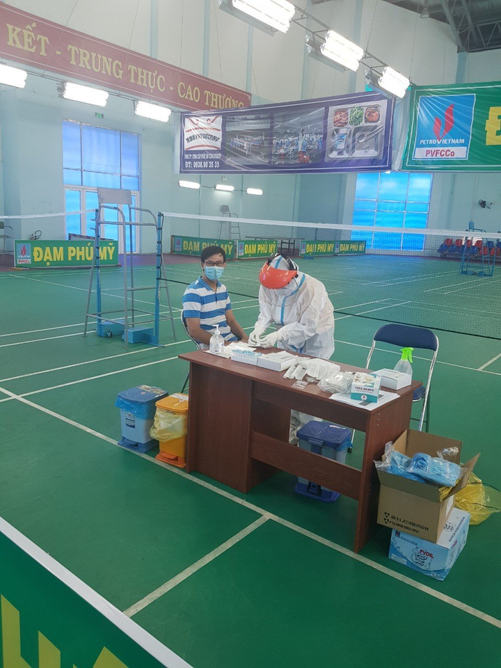 PVFCCo triển khai tiêm vaccine cho người lao động - 1