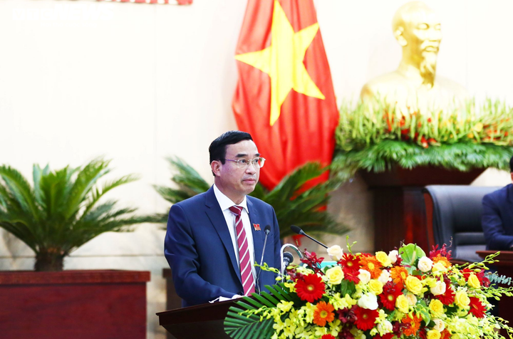 Ông Lê Trung Chinh tiếp tục được bầu giữ chức Chủ tịch UBND TP Đà Nẵng - 1